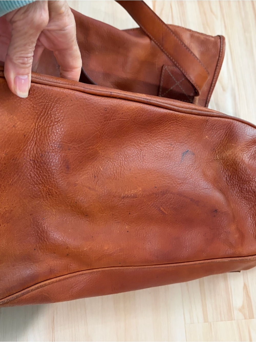 Ralph Lauren Leather Tote with Brass Hook - Picture 4 of 16